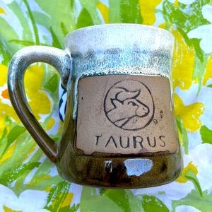 ♉️ [vintage] large taurus zodiac mug